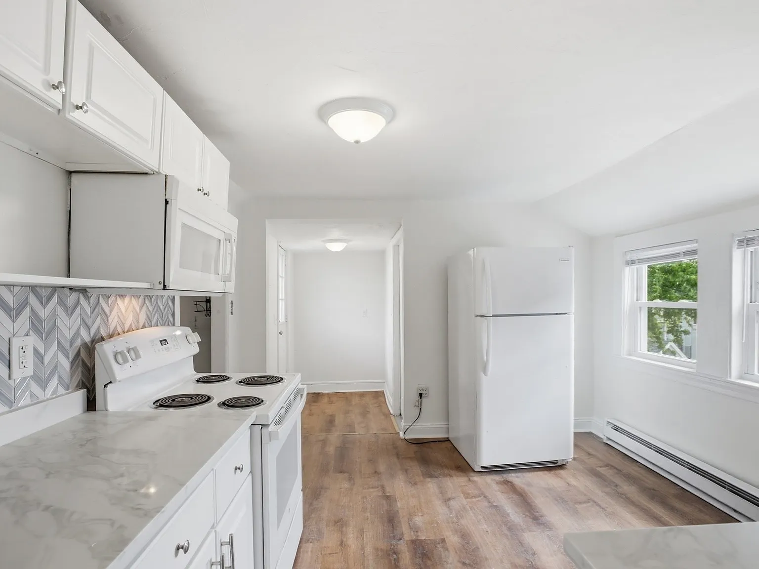 1 bed, 1.0 bath, 601 sqft, $3,200 — Photo 2
