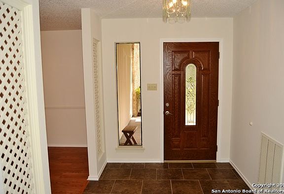 3rd image of 15327 Eaglebrook St