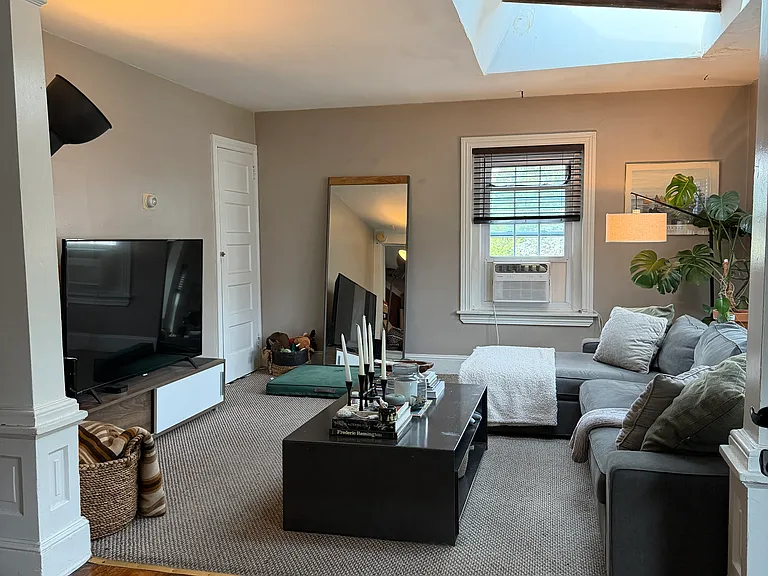 117 S Walnut St #2R — Photo 6