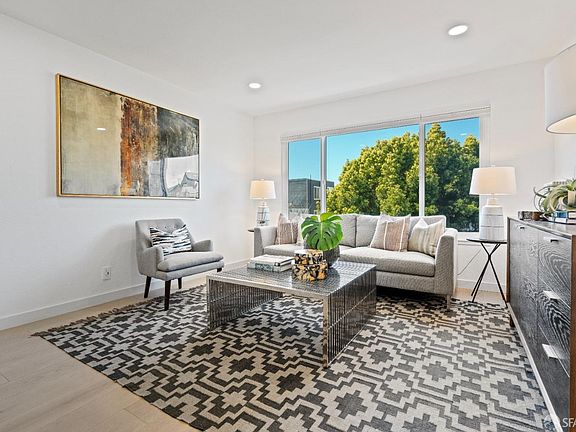 2nd image of 159 4th Ave #6