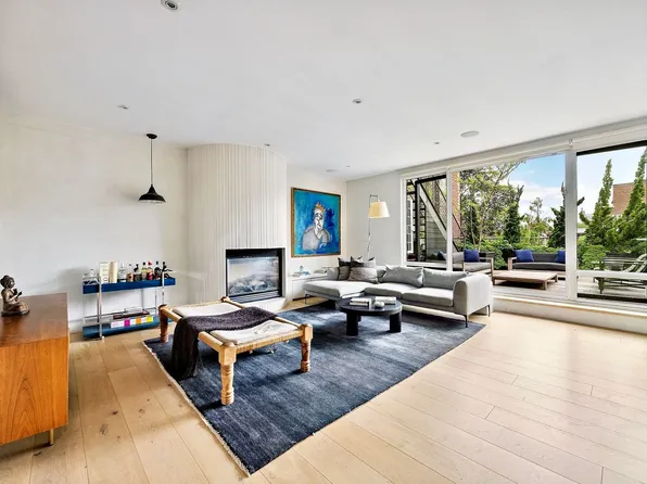 9 College Place image 1 of 1