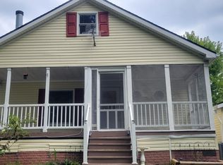11054 Wood Run Cir, South Lyon, MI 48178