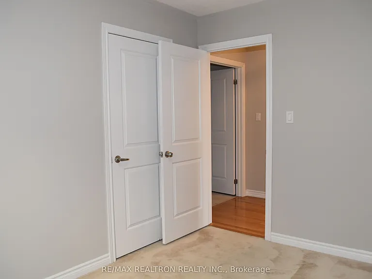 15 Burning Springs Pl — Photo 35