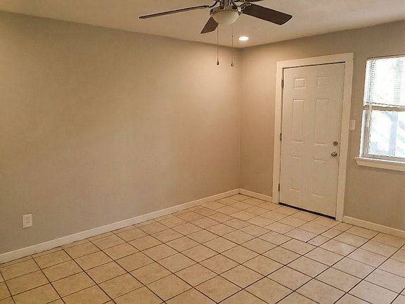 3rd image of 1716 Belle Vue Way #5