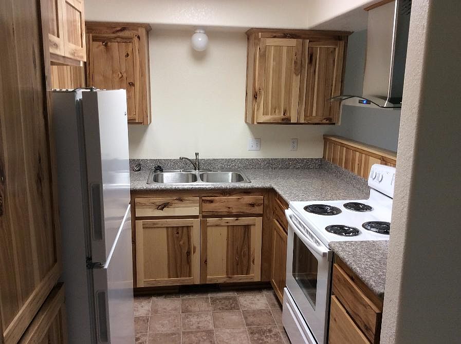 2nd image of 1648 Kellenbeck Ave APT C