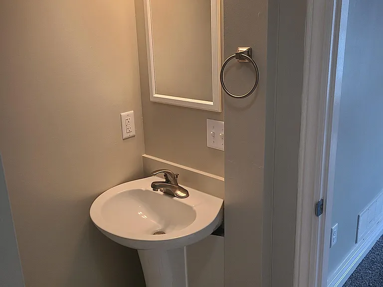 436 W Walnut St #2 — Photo 7