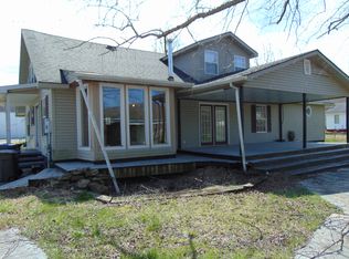 1106 W Rochester Ave, Middlesboro, KY 40965