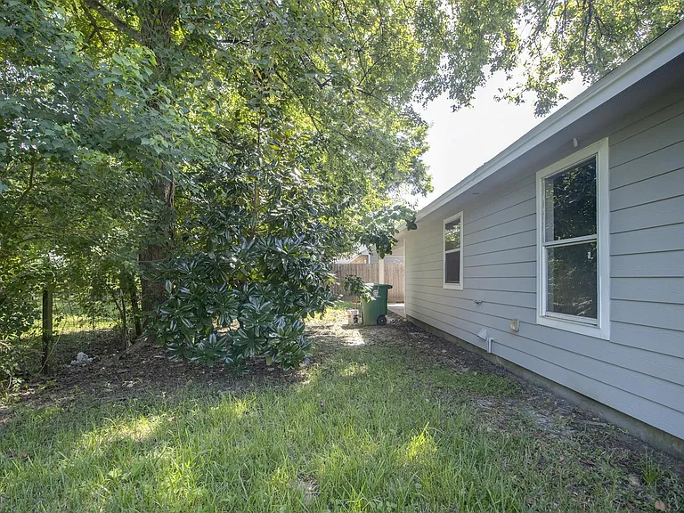 1022 Jeff St — Photo 18