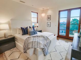 1041 Muirlands Vista Way, La Jolla, CA 92037
