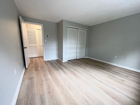 5th image of 35 Swanson Ct APT 34D