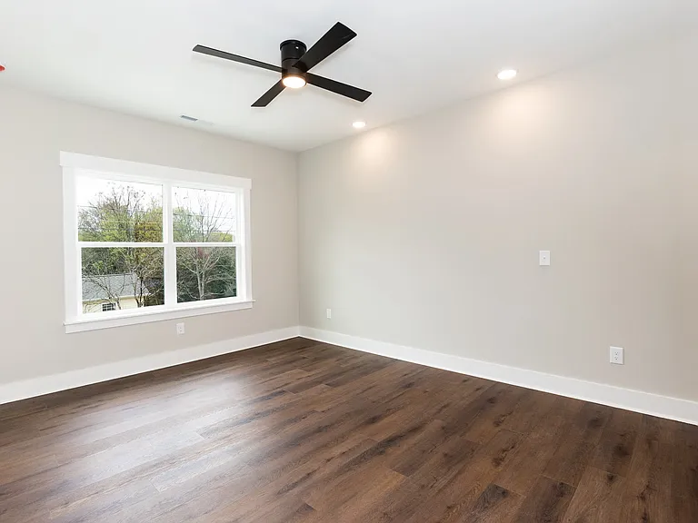 816 N Taylor St — Photo 18
