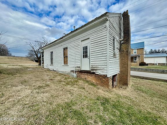 5th image of 1601 Depot St