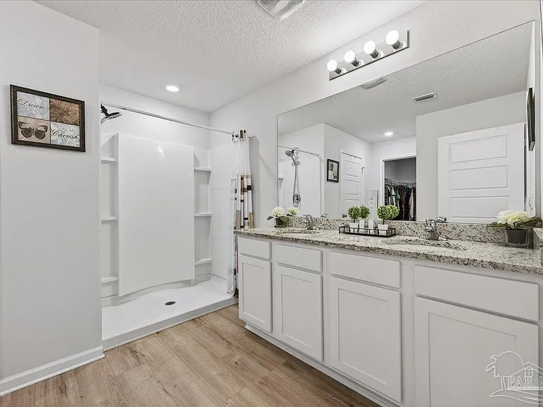 6320 Burrow Ln — Photo 9