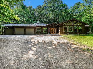 174 72nd St, South Haven, MI 49090