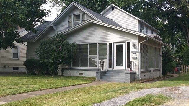 1st image of 410 W Jefferson St