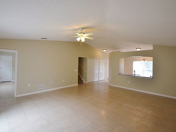 3rd image of 1556 Deerfield Ave