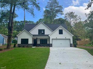 662 Brook Cir, Griffin, GA 30224