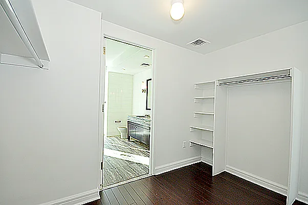 Rented by R New York | media 23