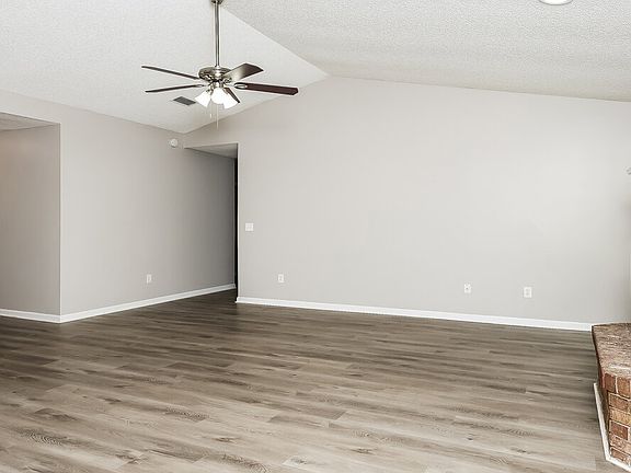 4th image of 2929 Owl Ct