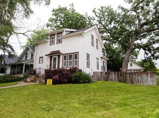 216 N Rochester St, Mukwonago, WI 53149