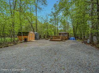 766 Hummingbird Dr, Gouldsboro, PA 18424