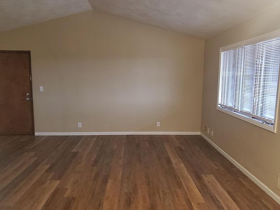 3rd image of 491 Lovers Ln APT 24