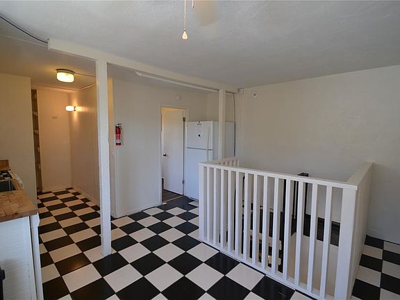 5th image of 547 29th Ave S
