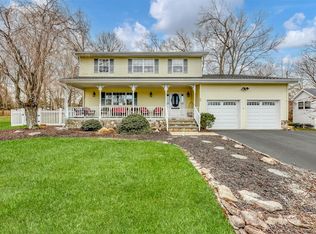 18 Mountainview Avenue, Suffern, NY 10901