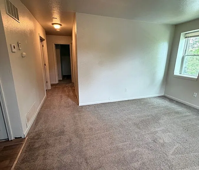 301 E Kansas St — Photo 42
