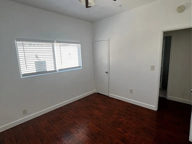 1487 Henderson Ave — Photo 11