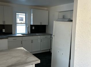 3653 S 33rd St, Milwaukee, WI 53221