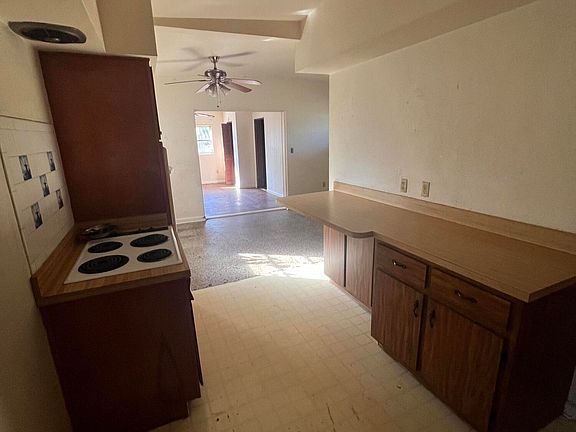 4th image of 3245 Royal Palm Ct