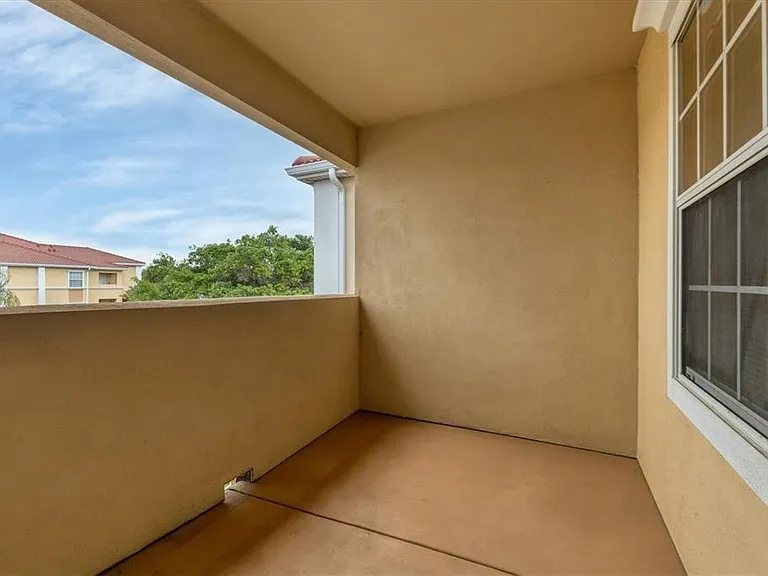 1010 Villagio Cir #204 — Photo 29