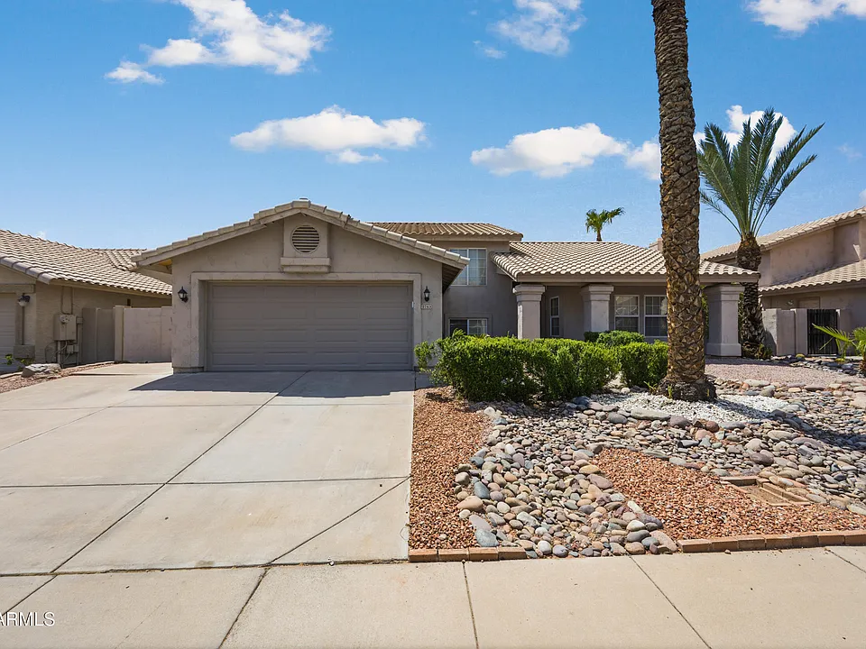 2743 E Verbena Dr