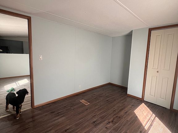 5th image of 51 Hickory Ln