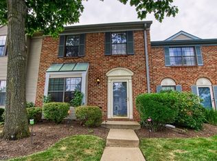3 Daniel Dr, Franklin Park, NJ 08823