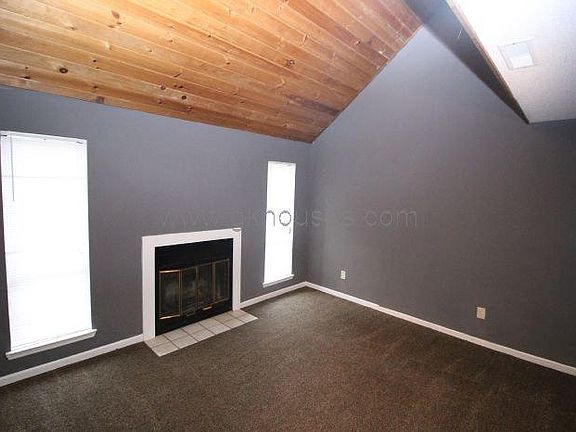 4th image of 3618 Idlewild Cir