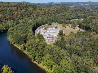 1667 Country Club Rd, Grafton, WV 26354