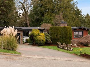 4988 Georgia Park Ter, Saanich, BC V8Y2B9