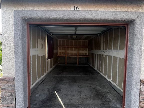 4th image of 1725 Queen Victoria St Unit 204