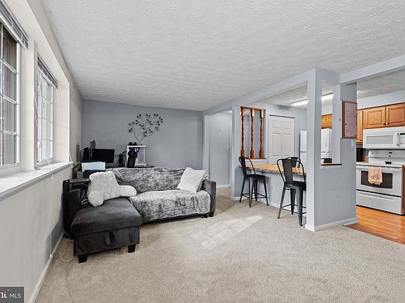 4th image of 3501 Davenport Ct APT B