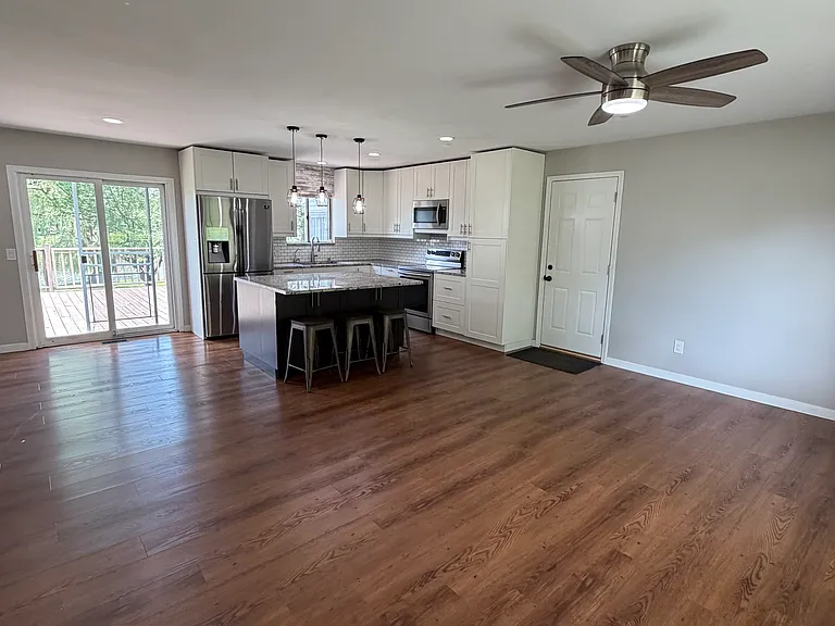 4544 Hillview Shrs — Photo 9