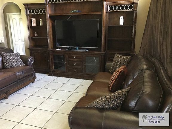 3rd image of 18425 Kayla Ln