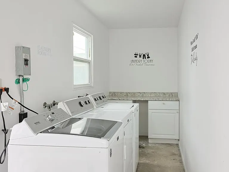 751 D Ave — Photo 17