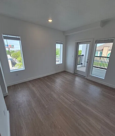 Promontory Place — Photo 35