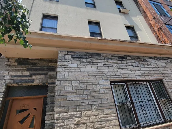 1205 New York Ave, Union City, NJ 07087