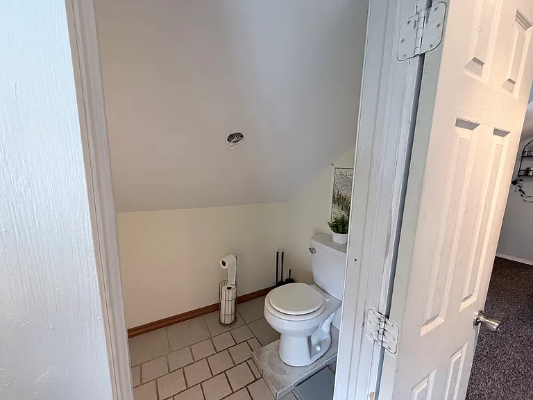 1202 Churchill Ave — Photo 18