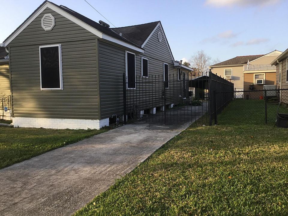 1st image of 3275 Desaix Blvd