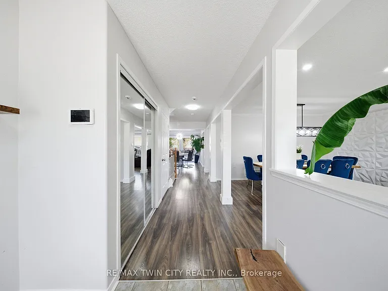 20 Webb Ave #UPPER — Photo 6
