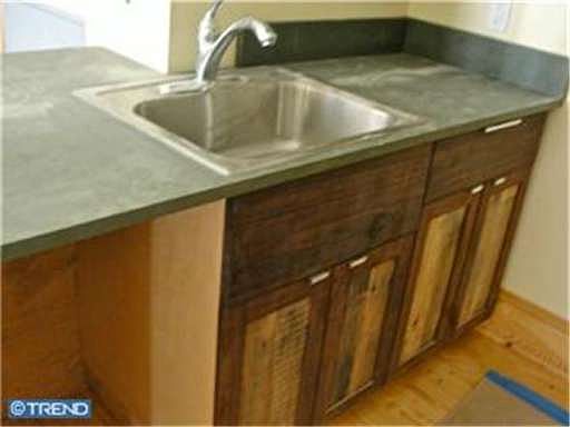 2nd image of 206 E Girard Ave #3